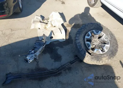 2017 Toyota Tacoma Trd Off Road from USA, damaged, VIN 3TMDZ5BN8HM013620